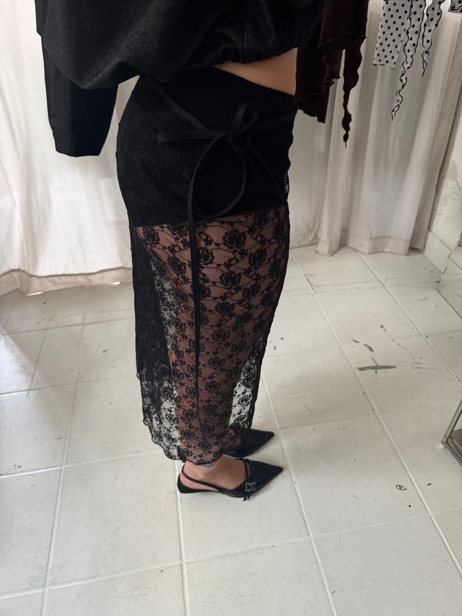 Lace skirt - sample
